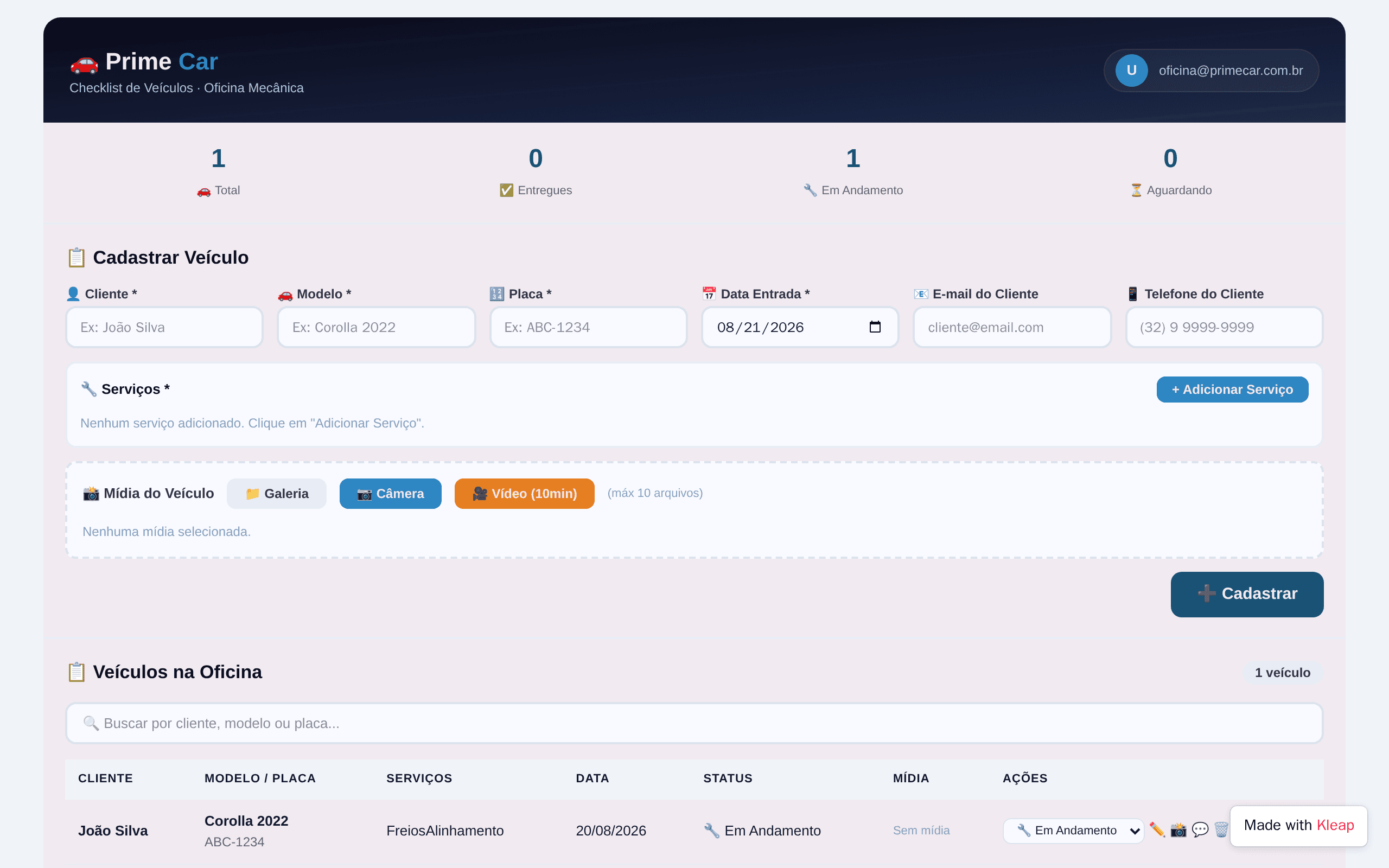 Vehicle checklist dashboard for mechanics with photo, video, and service tracking.