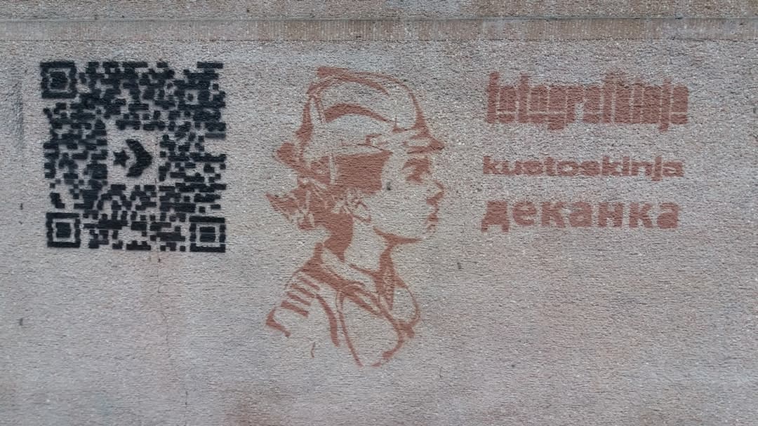 6 Best Free QR Kode Generators to Create Custom Codes Instantly - Featured image for Tools & Software